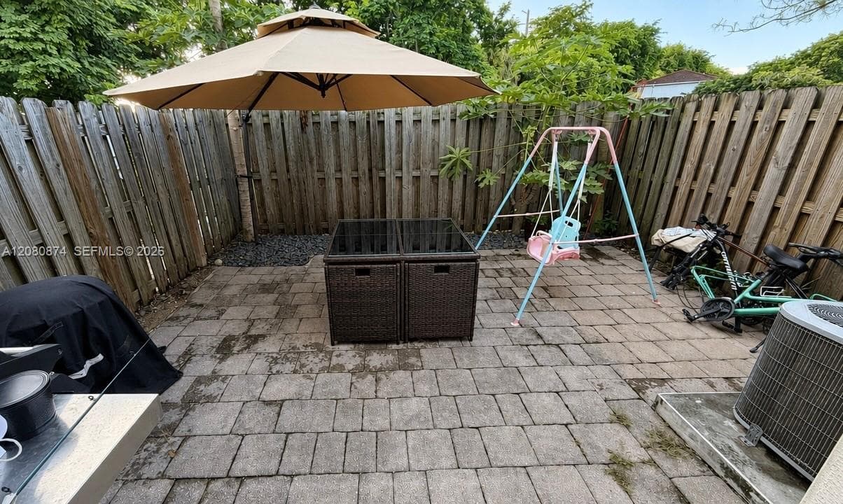 14049 SW 126th Path photo 2