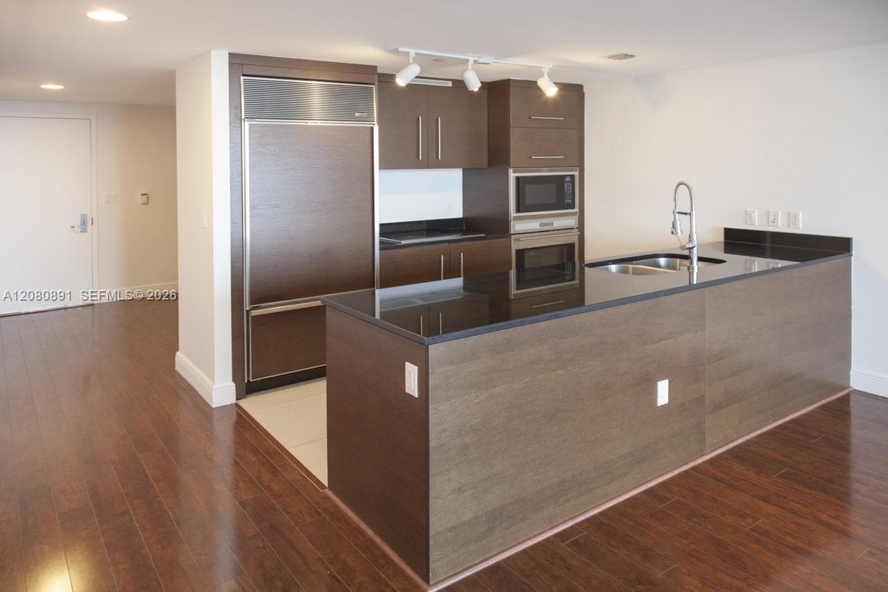Icon Brickell I · #3507 in Miami - Photo 4