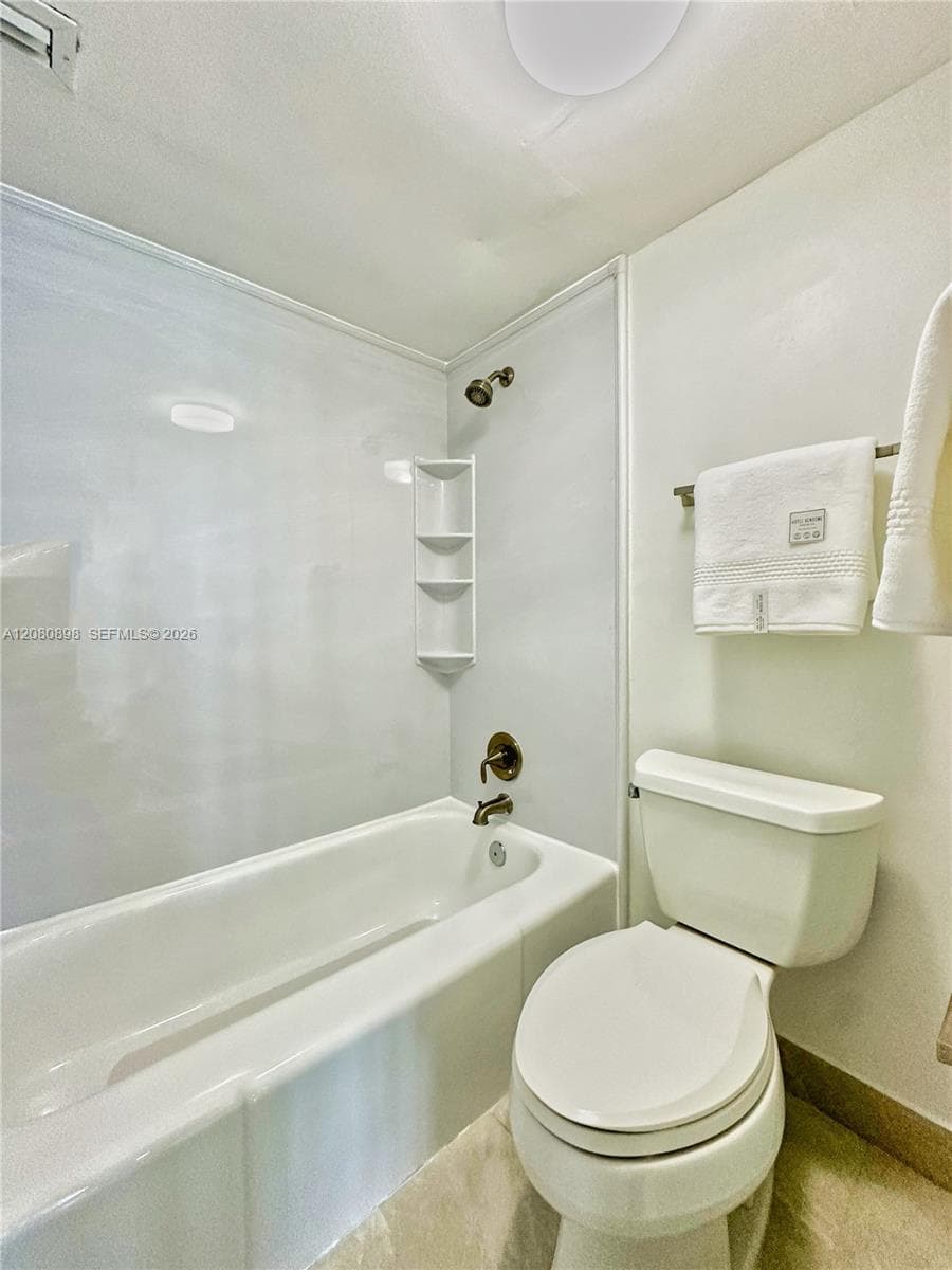 master bath with tub