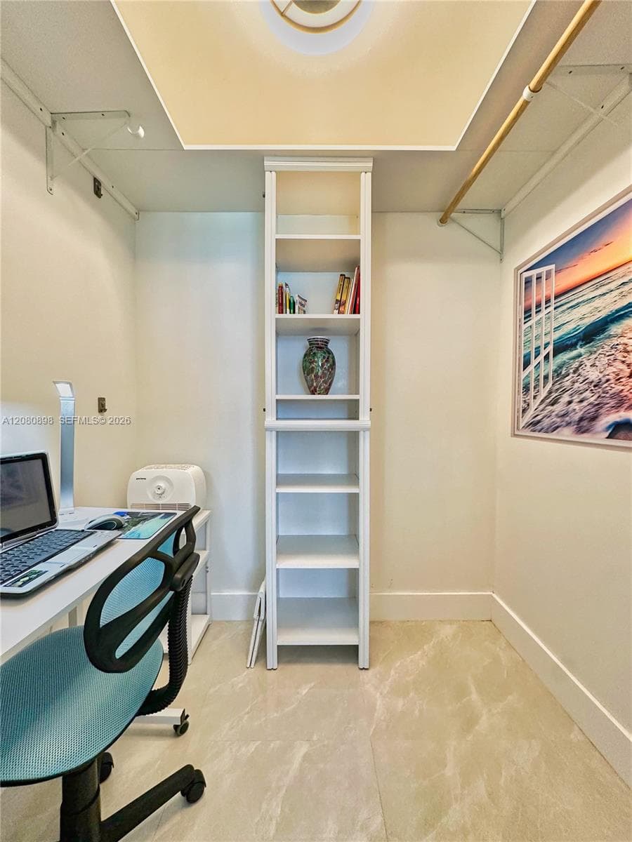 ARLEN BEACH CONDO · #908 in Miami Beach - Photo 22