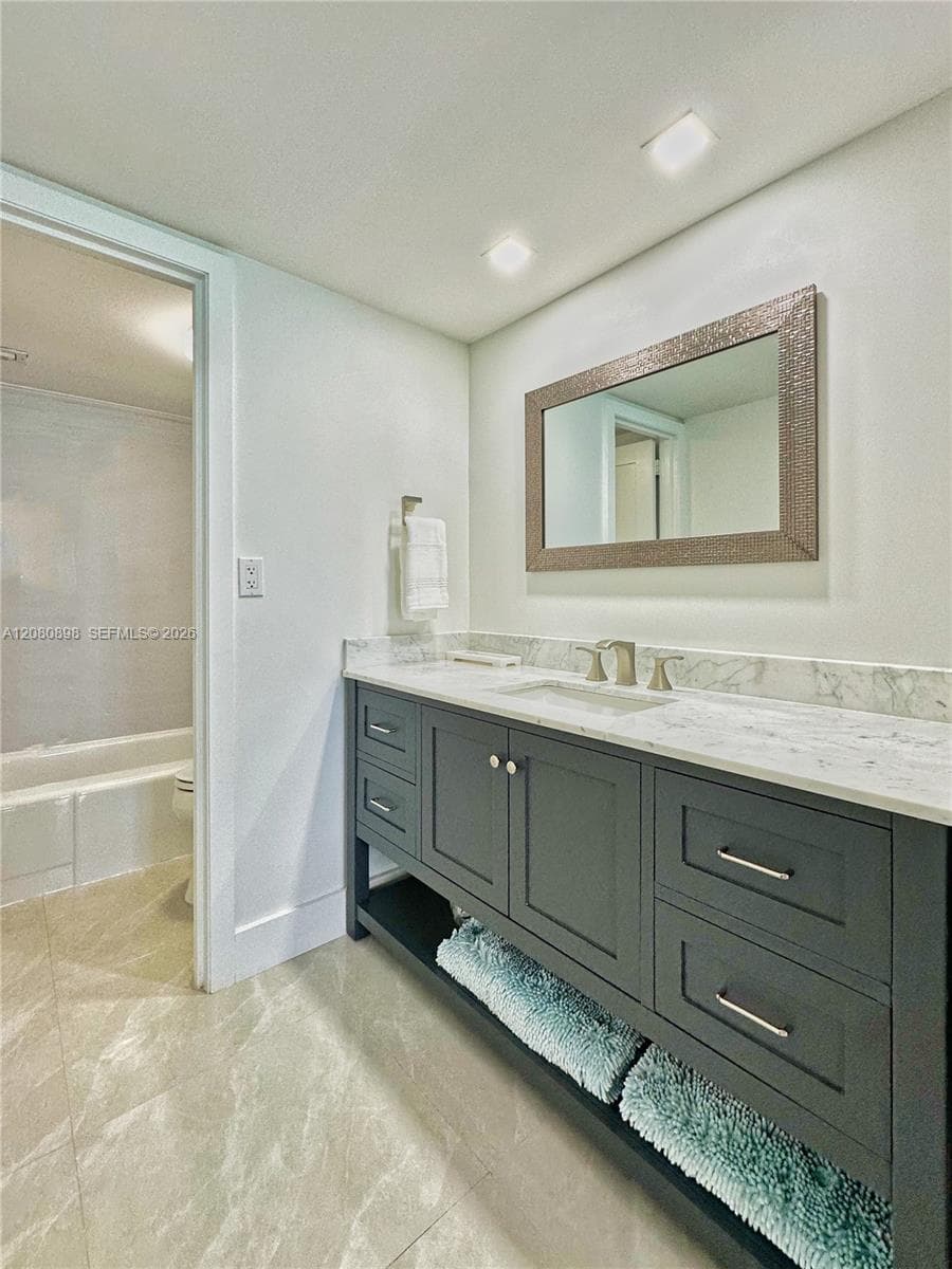ARLEN BEACH CONDO · #908 in Miami Beach - Photo 24