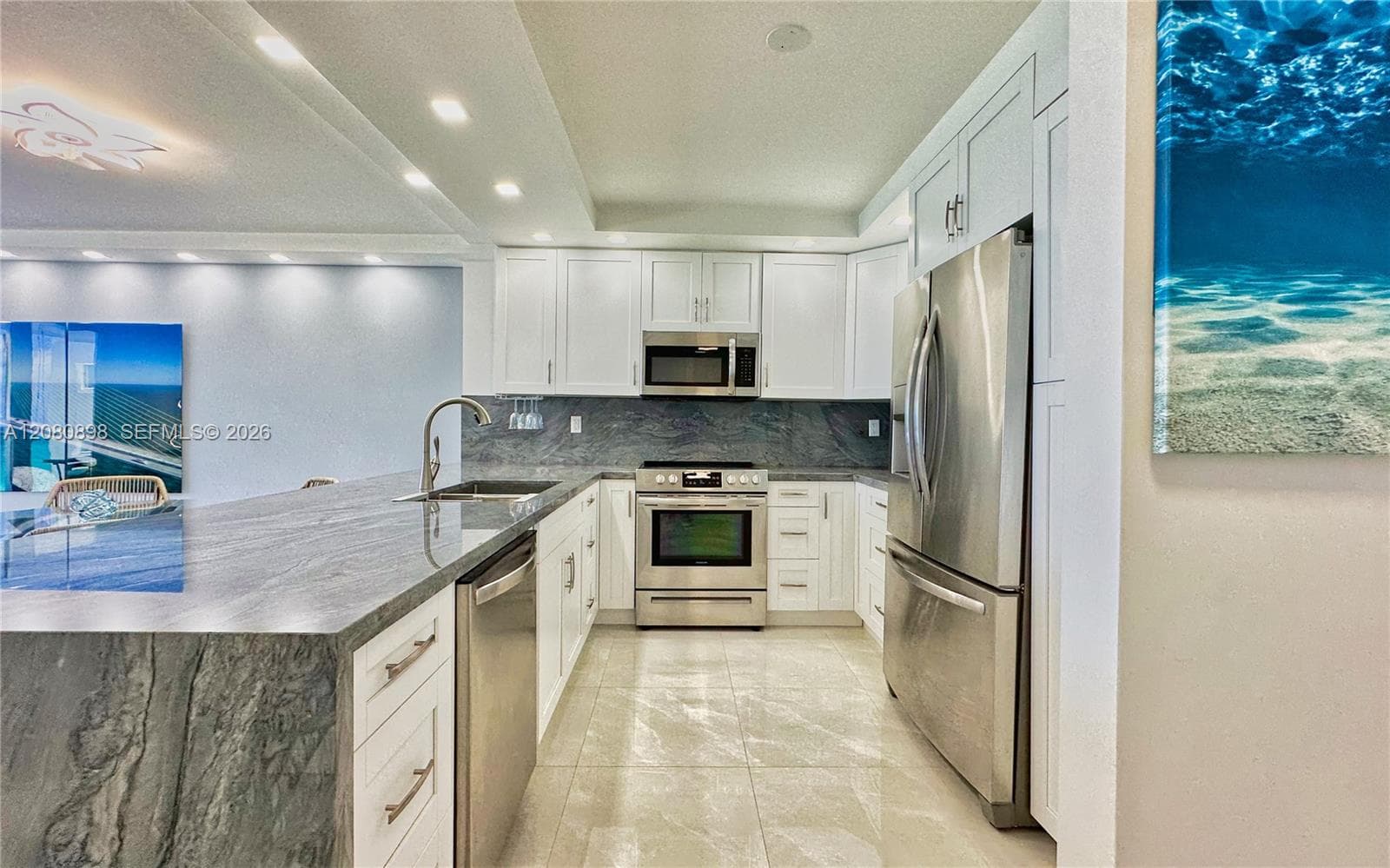 ARLEN BEACH CONDO · #908 in Miami Beach - Photo 10