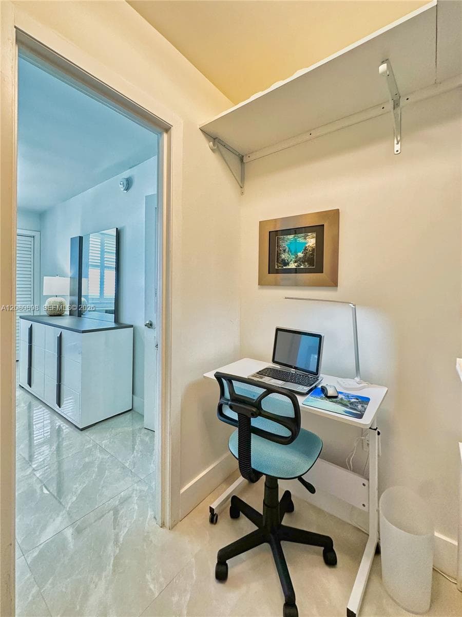 2nd desk area