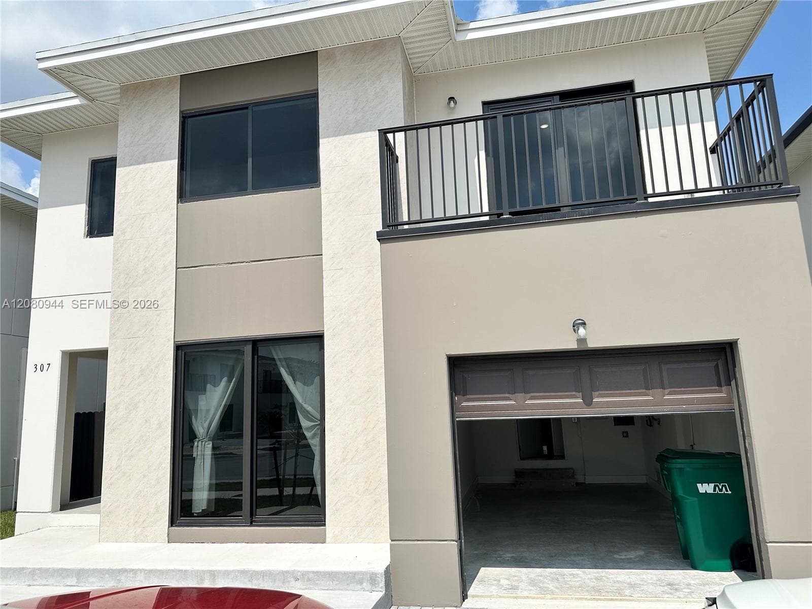 307 NW 13th Pl #0 photo 2