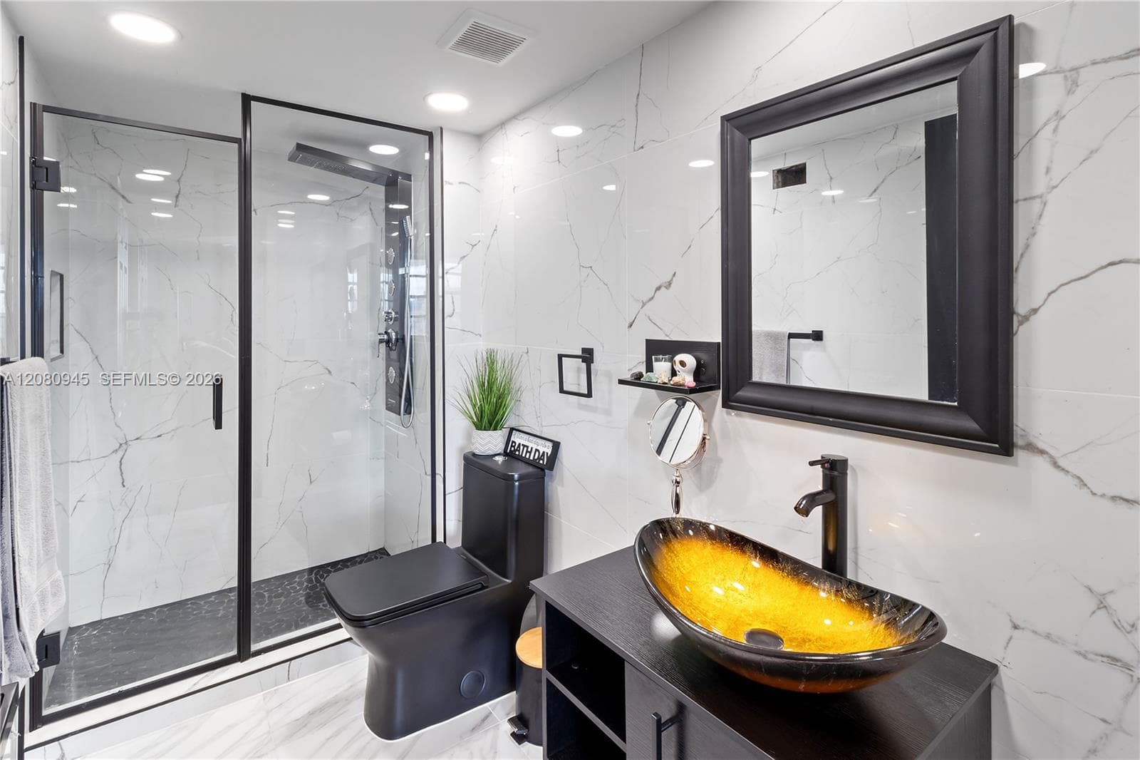 COMMODORE PLAZA CONDO · #2114 in Aventura - Photo 15