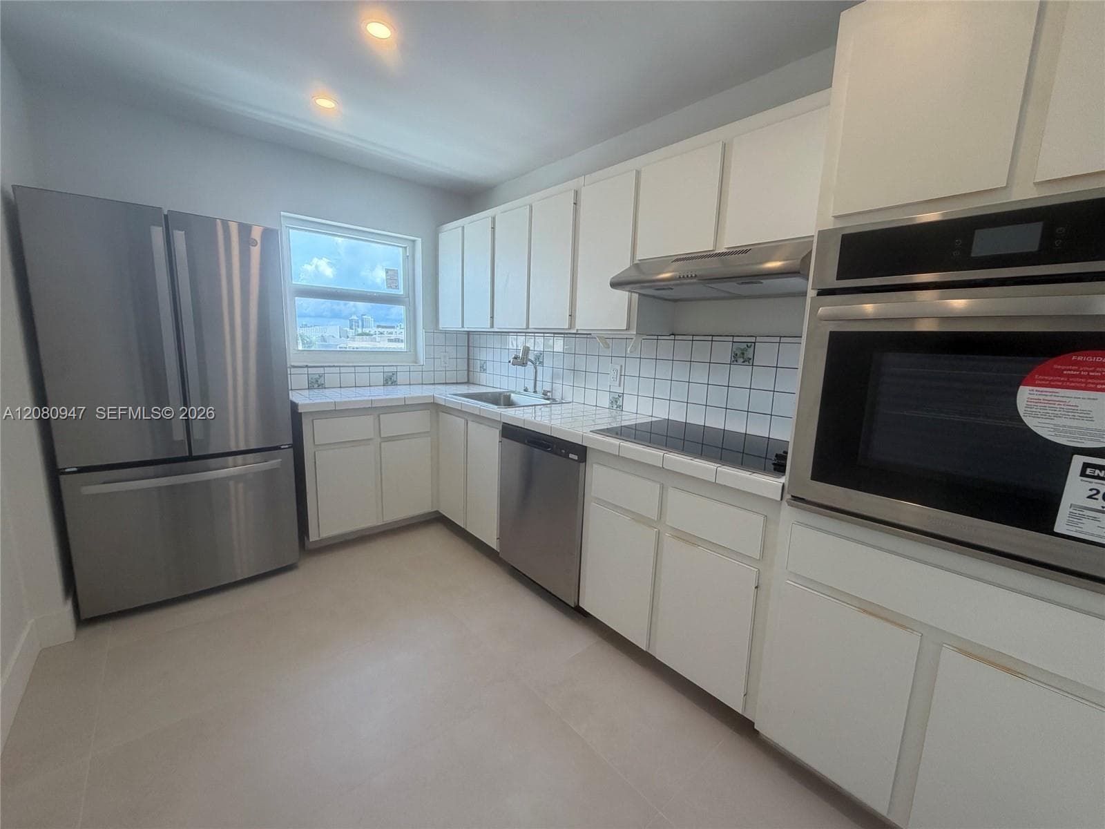 JAMES CENTRAL TOWERS COND · #805 in Miami Beach - Photo 27