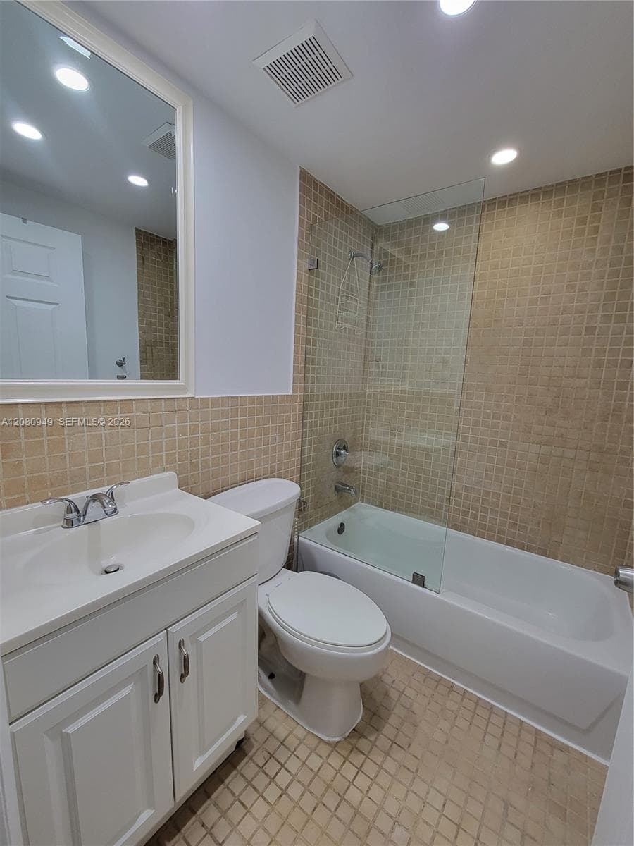 HAMILTON CONDO · #105 in Miami Beach - Photo 16