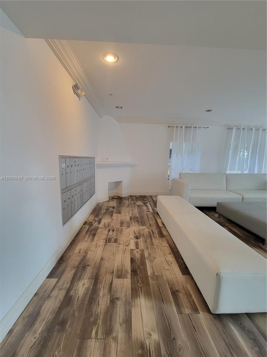 HAMILTON CONDO · #105 in Miami Beach - Photo 22