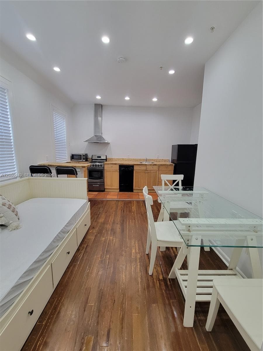 HAMILTON CONDO · #105 in Miami Beach - Photo 18
