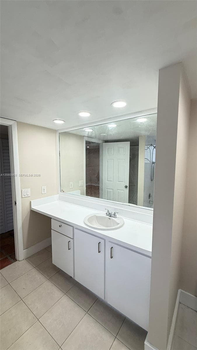 SONOMA LAKE CONDO · #609 in Miami - Photo 13