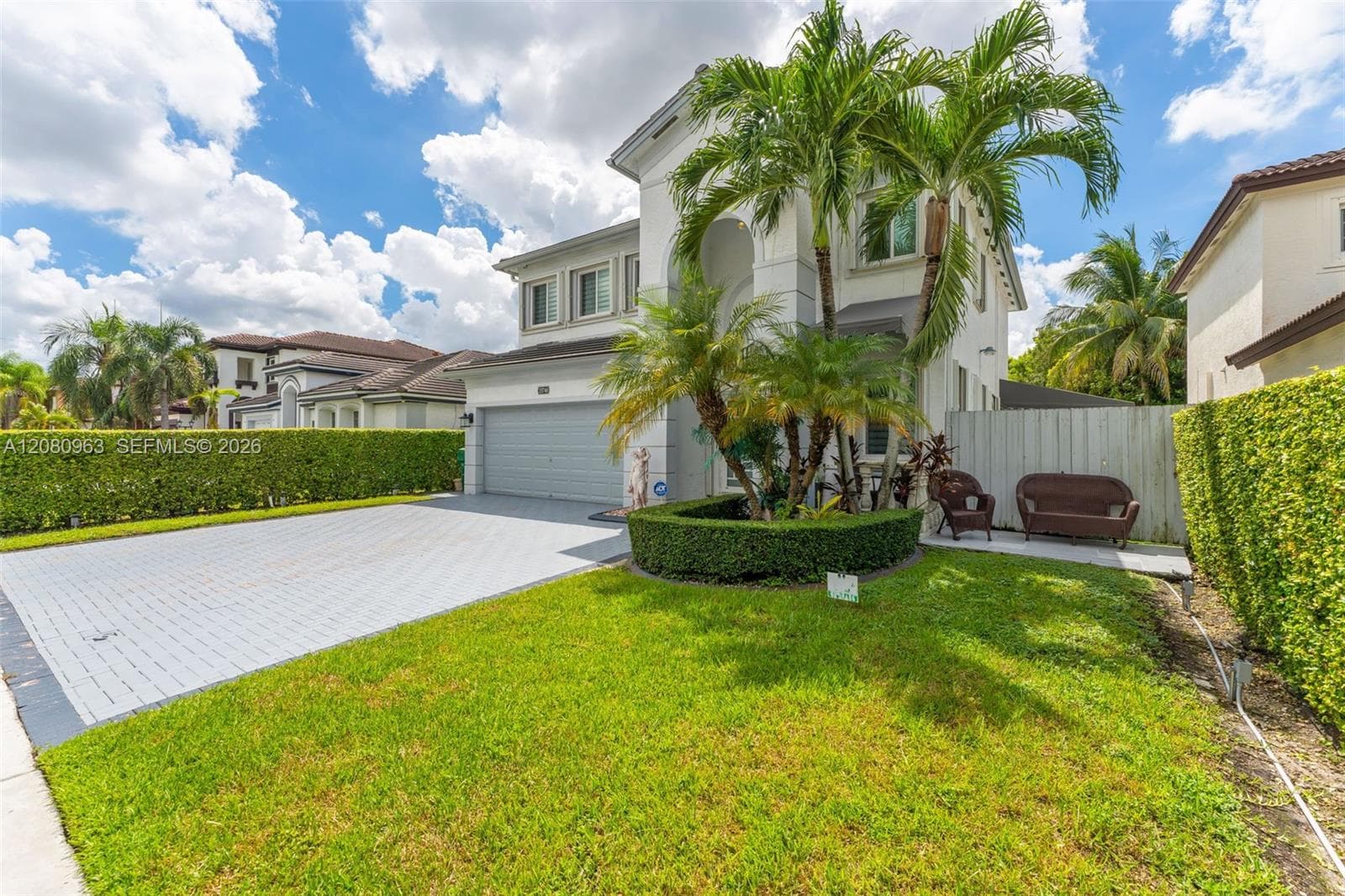 15740 SW 141st St photo 4