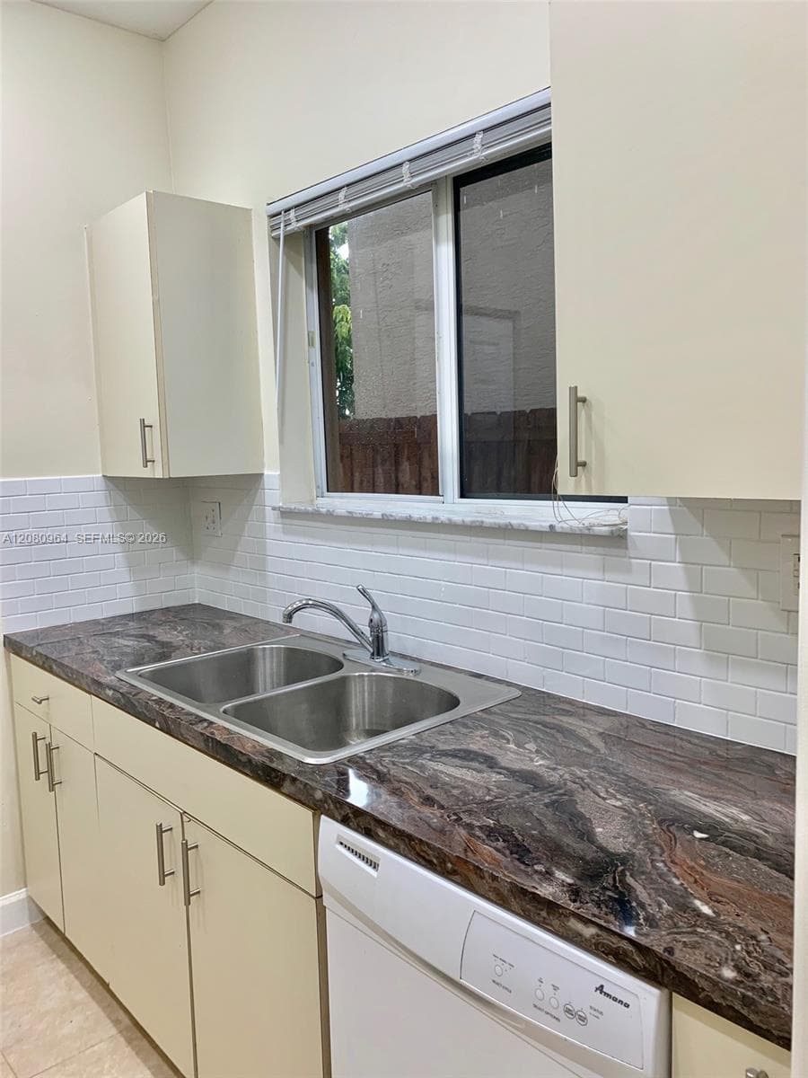 2536 NE 41st Ave #2536 photo 7