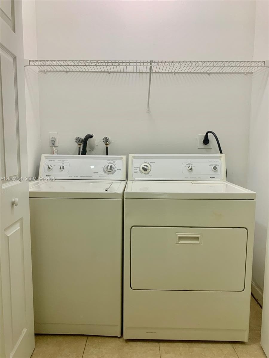 2536 NE 41st Ave #2536 photo 14