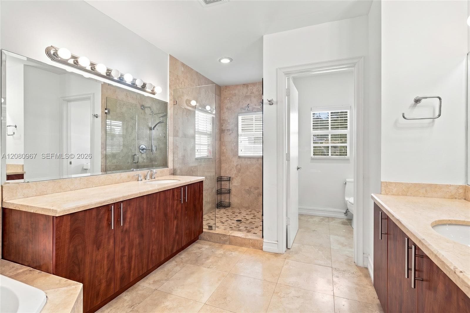 913 SW 8th St #2 photo 17