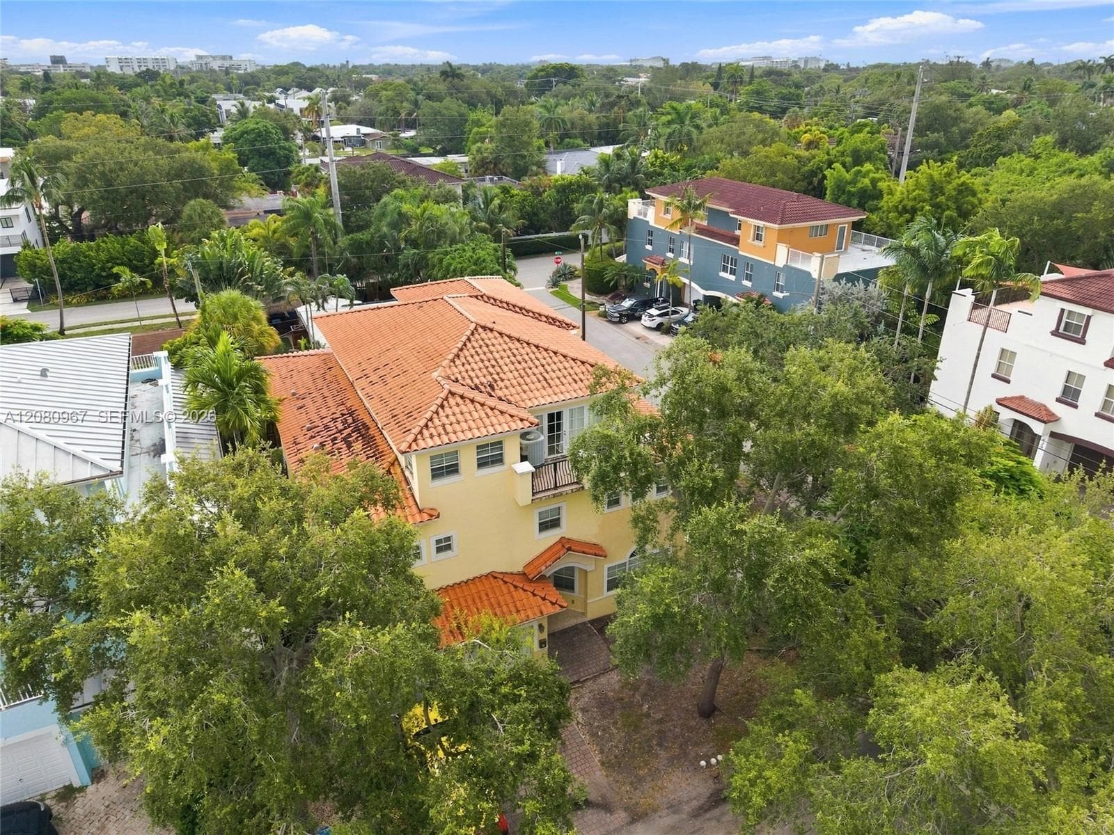 913 SW 8th St #2 photo 43