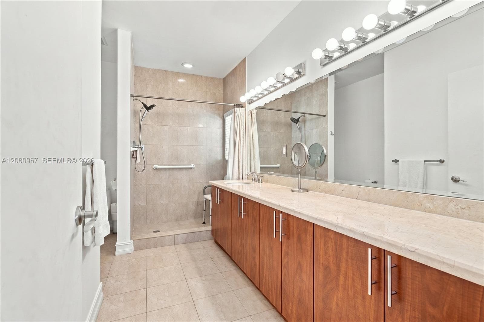 913 SW 8th St #2 photo 22