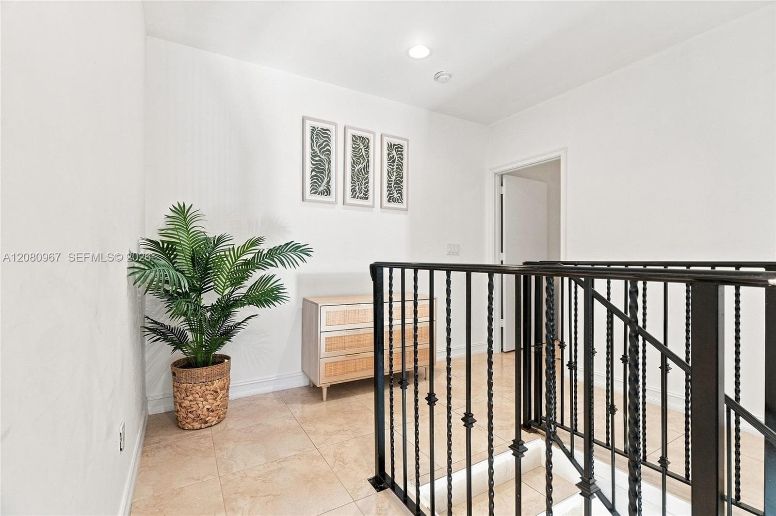 913 SW 8th St #2 photo 32