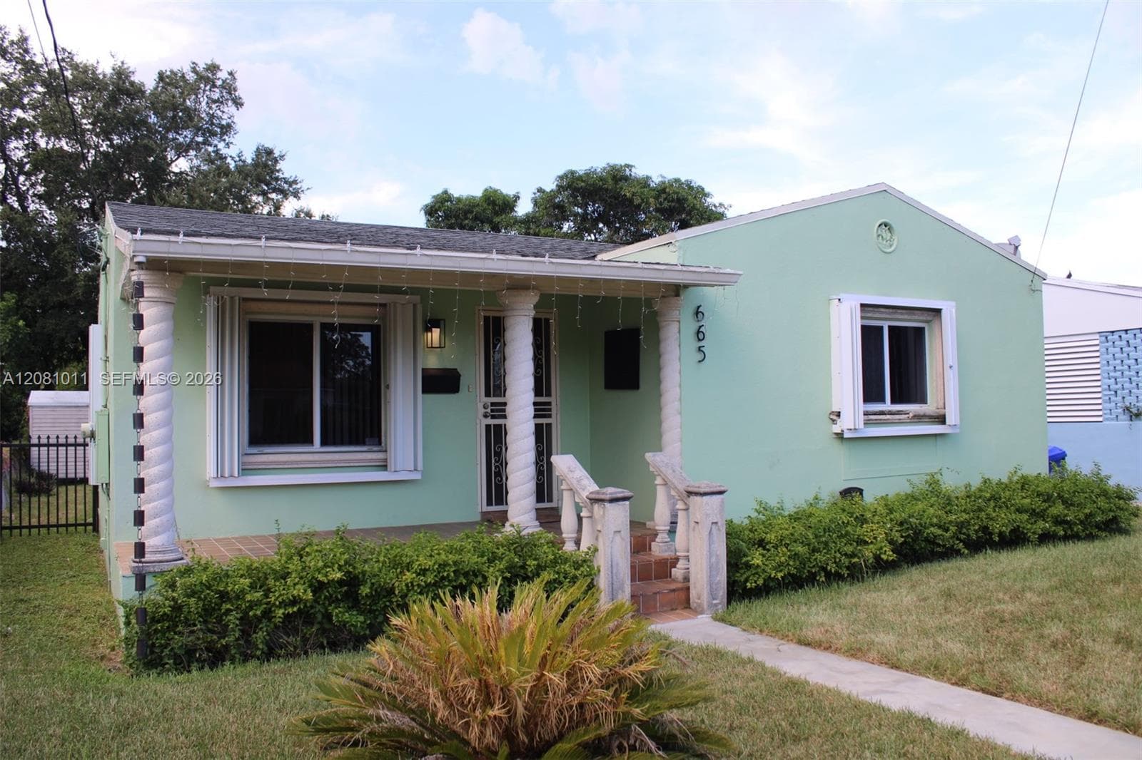 665 NW 50th St photo 3