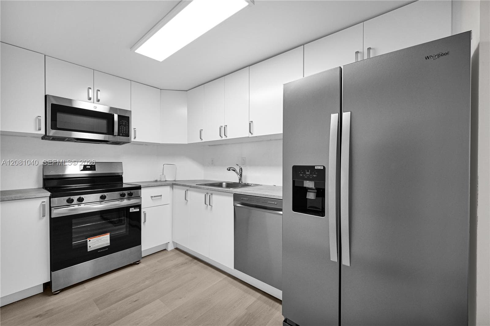 arlen house · #211 in Sunny Isles Beach - Photo 10