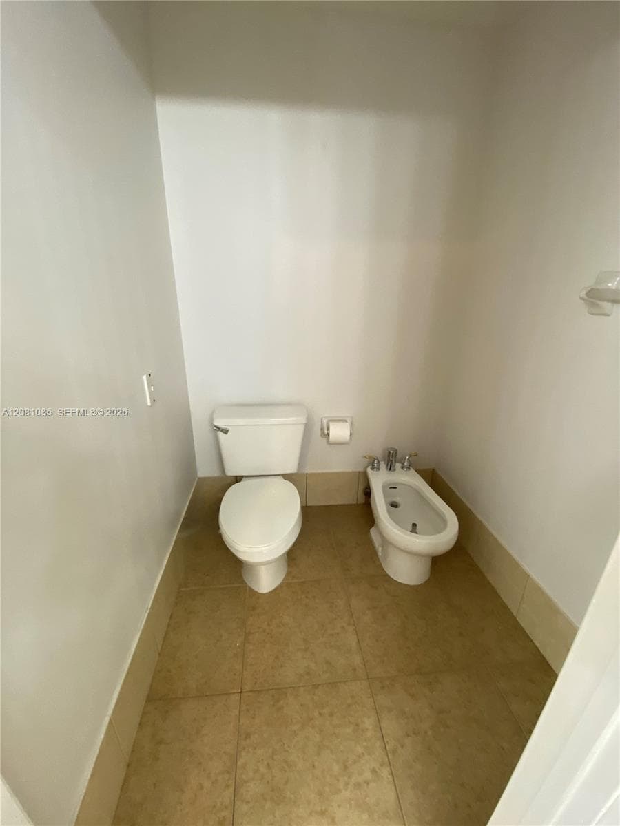 9457 NW 47th Ter photo 32