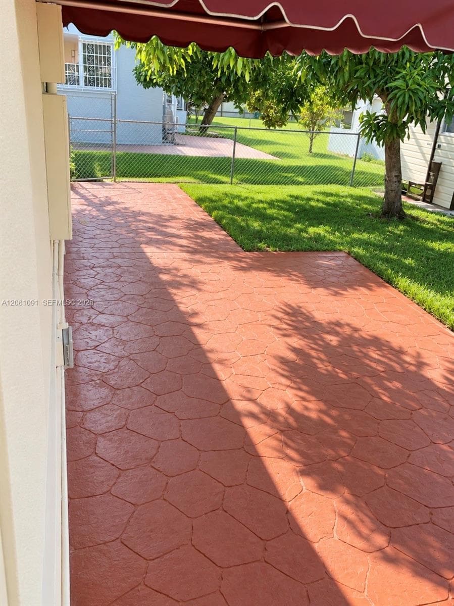 3057 SW 14th St photo 12