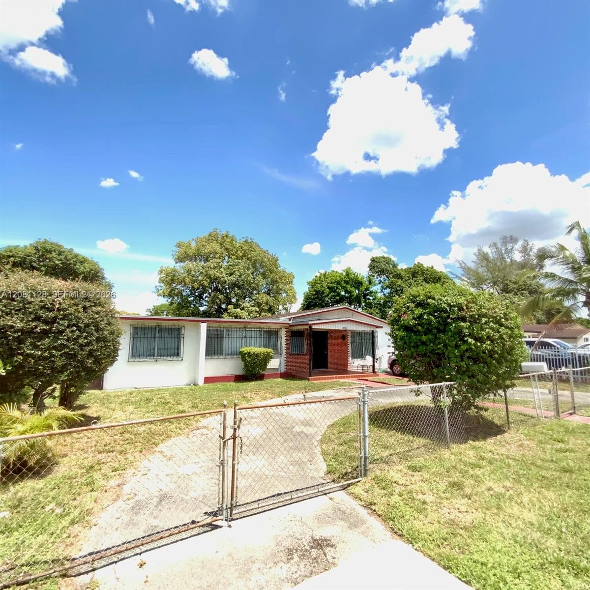 651 Jann Ave photo 16