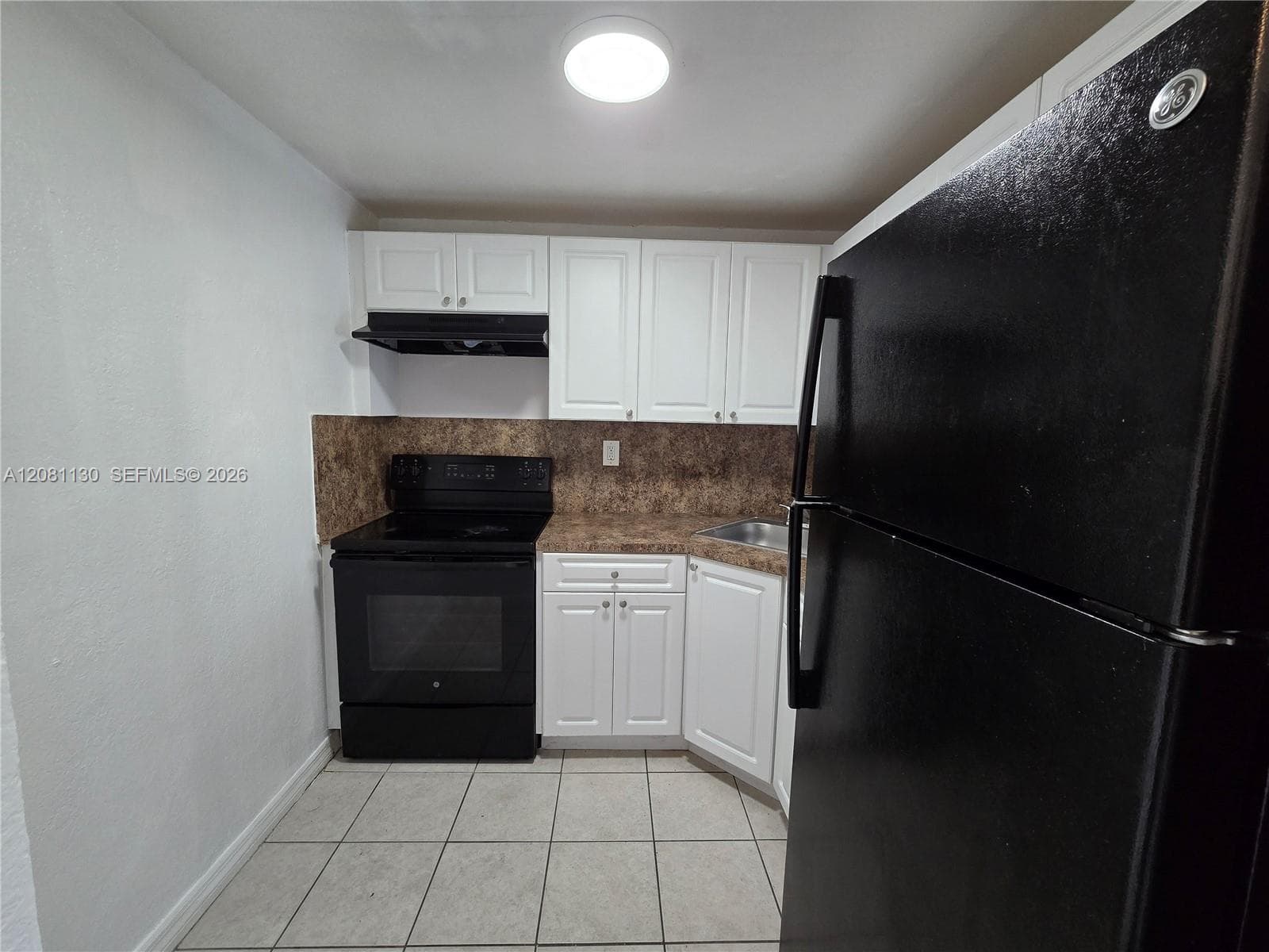 YOLANDA VILLAS CONDO · #310E in Miami - Photo 3