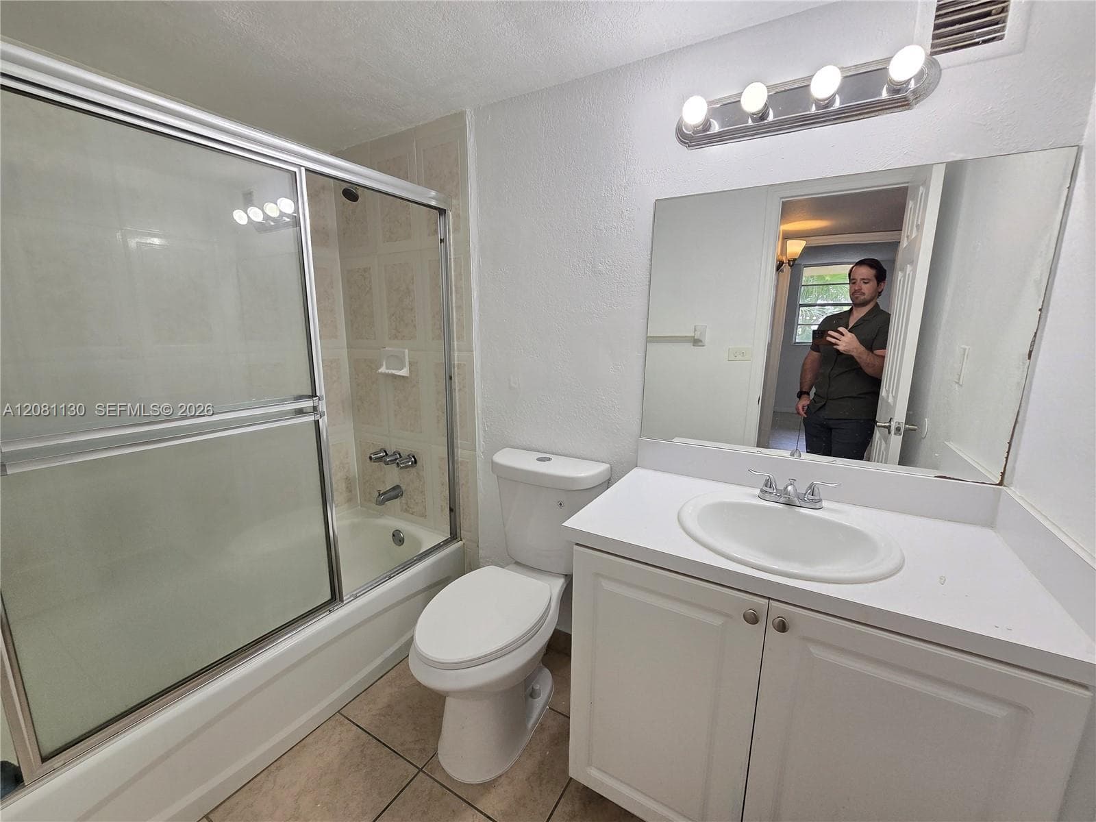 YOLANDA VILLAS CONDO · #310E in Miami - Photo 9