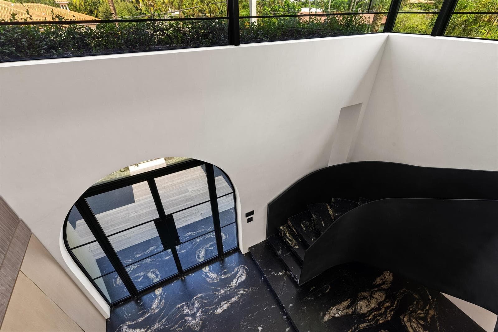Foyer 8