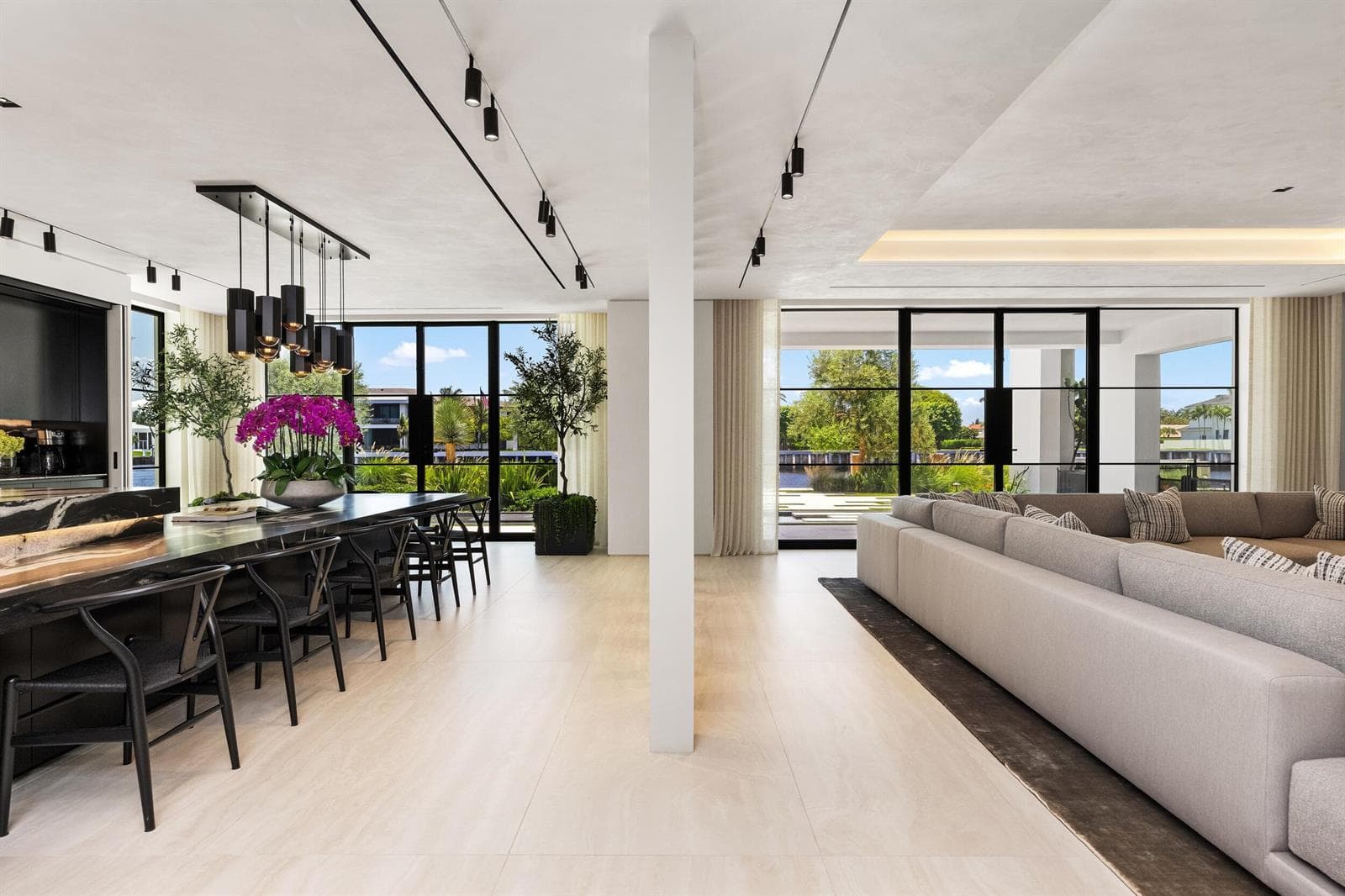 Family Room 6