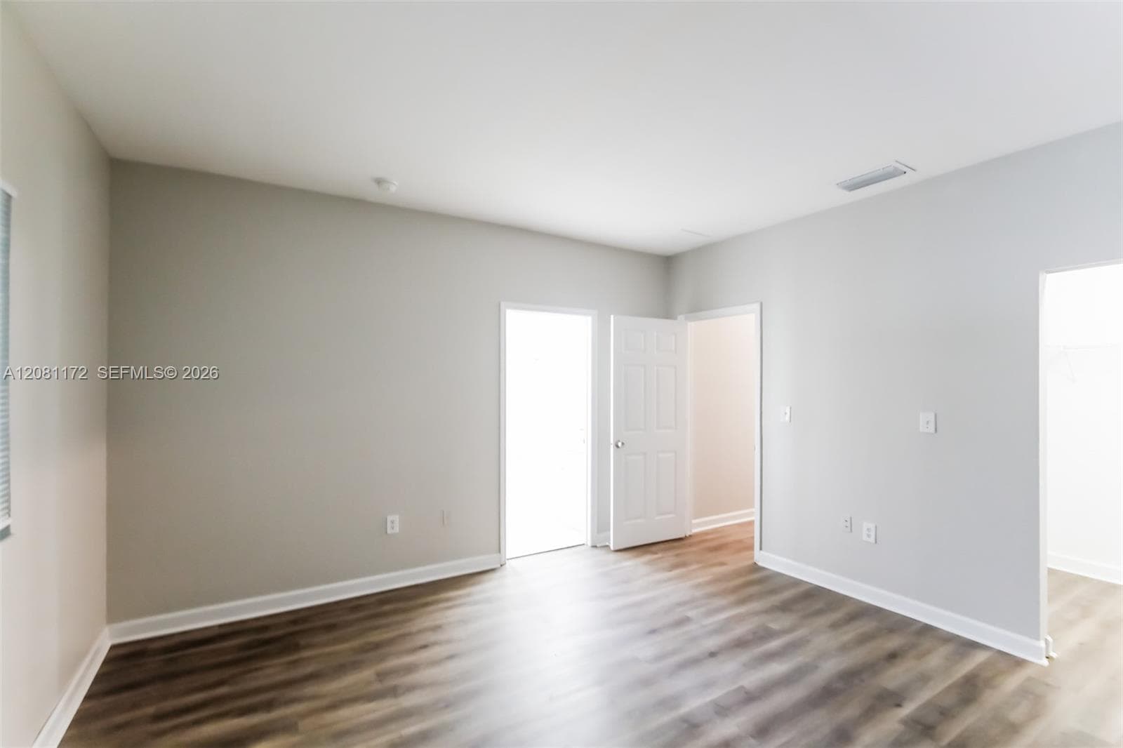 3432 NE 3rd Dr photo 11