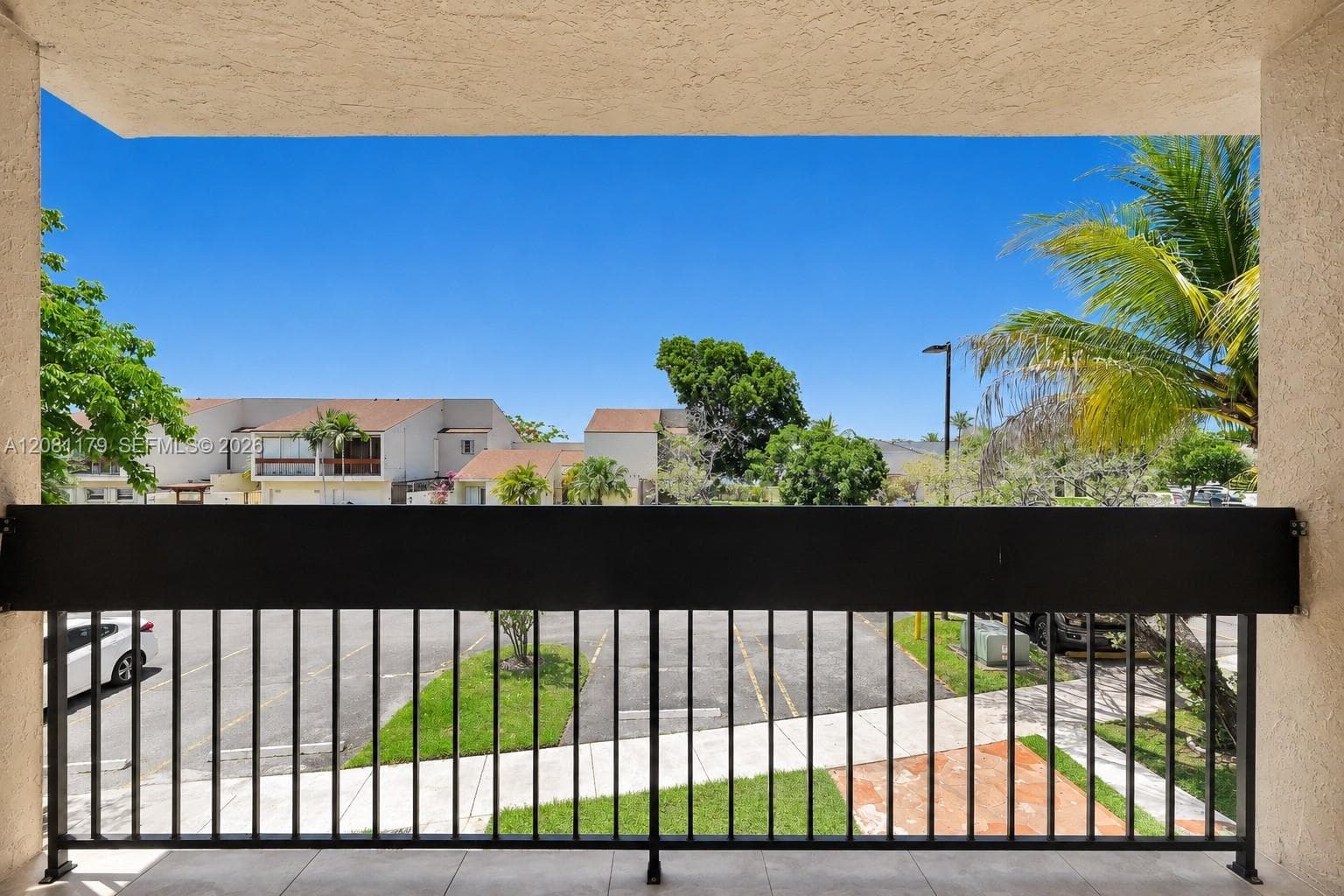9133 Fontainebleau Blvd #5 photo 46