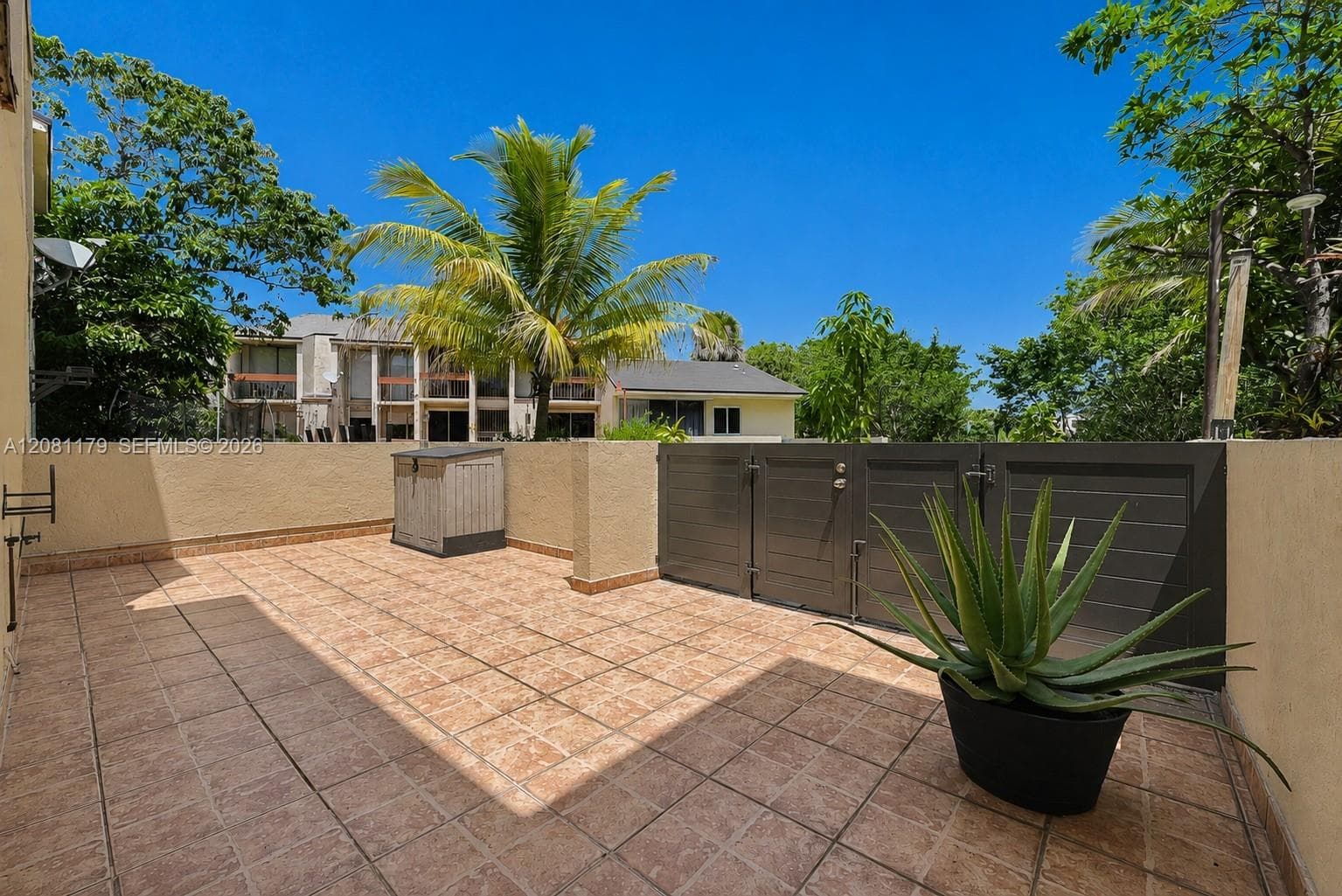 9133 Fontainebleau Blvd #5 photo 49