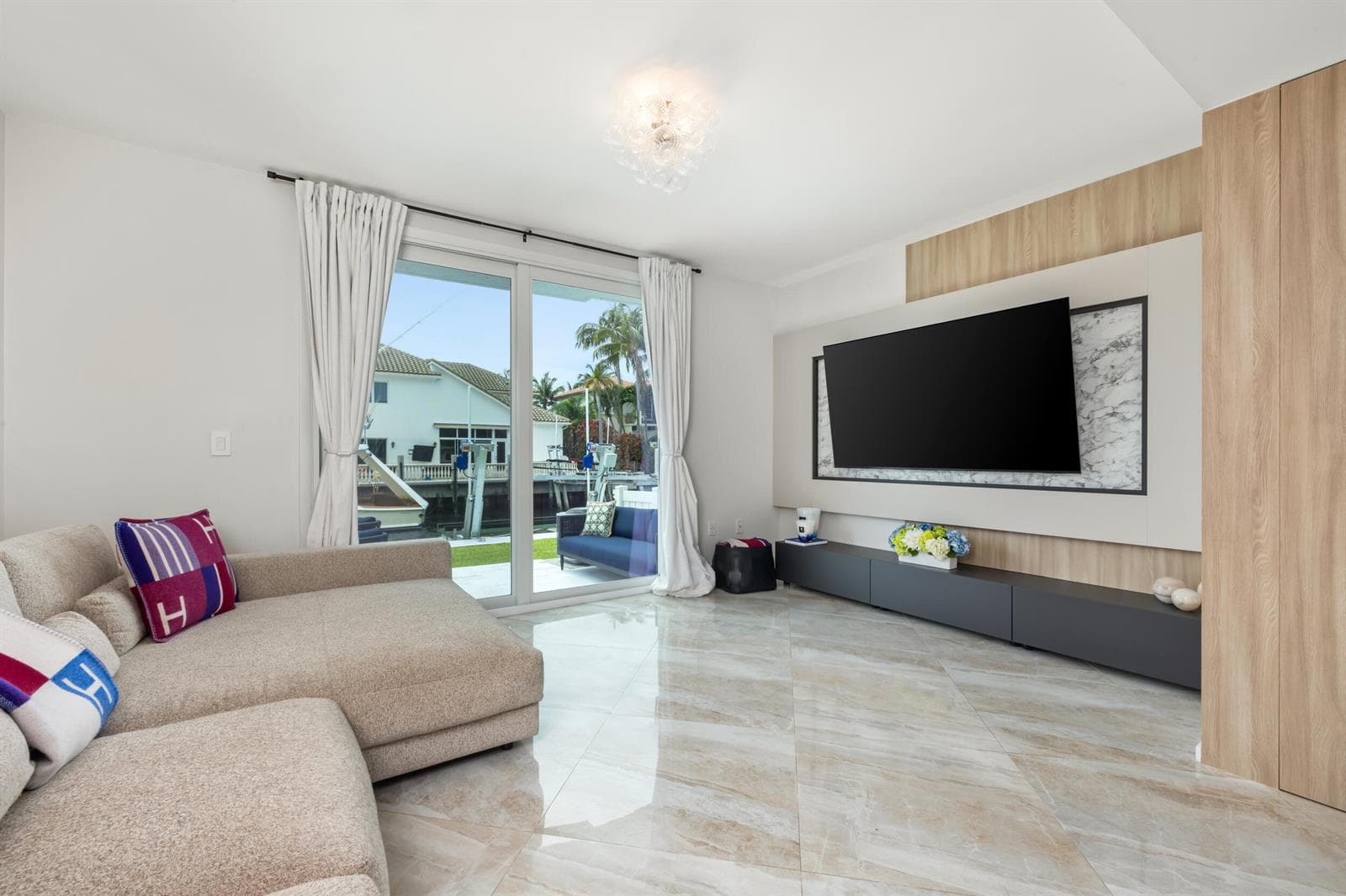 050-966JefferyStreet-BocaRaton-FL-33487-