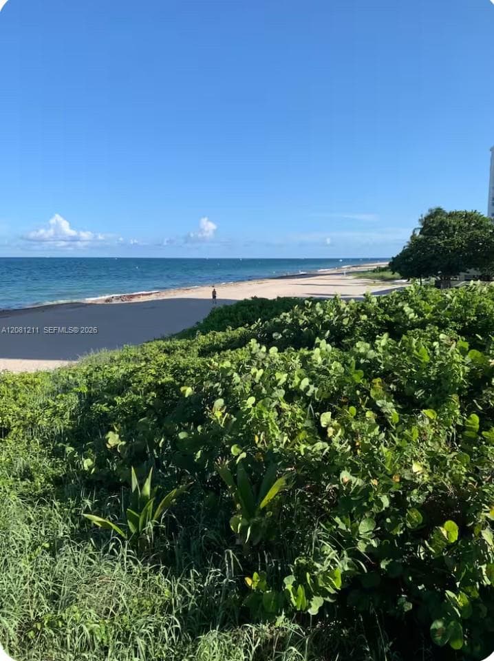 INTERNATIONAL STUDIO APT · #218 in Lauderdale By The Sea - Photo 6
