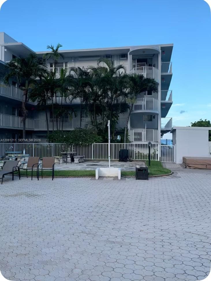 INTERNATIONAL STUDIO APT · #218 in Lauderdale By The Sea - Photo 1