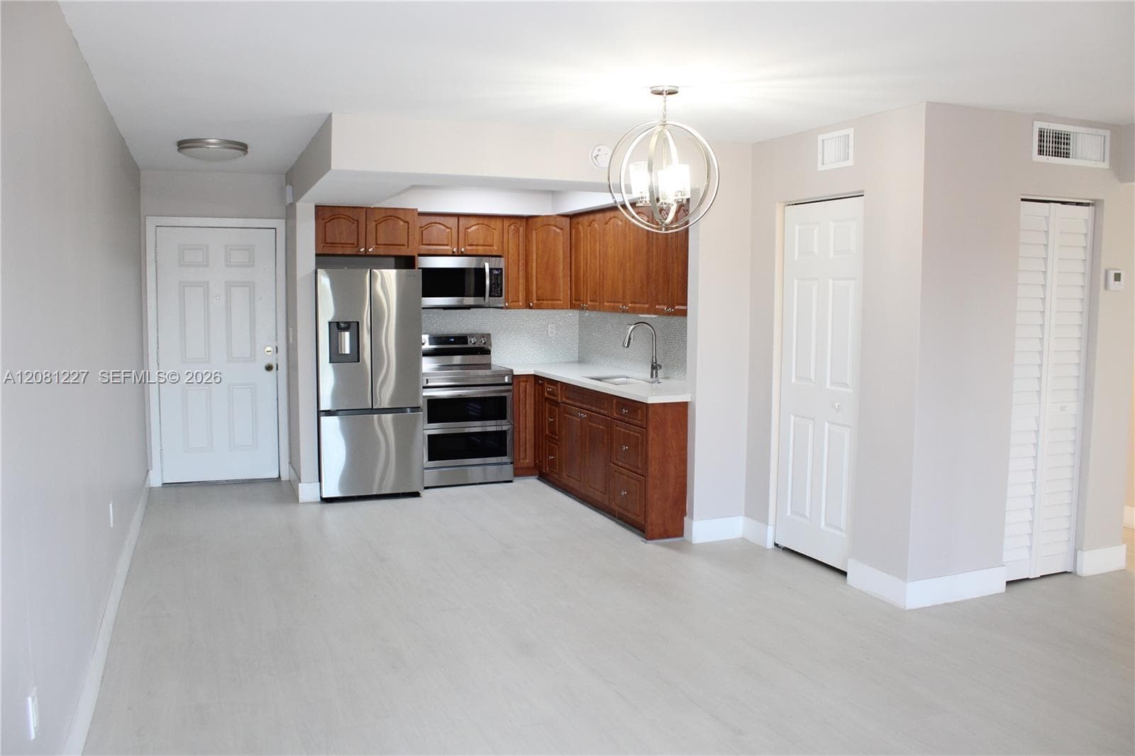 INTERNATIONAL CONDO · #401 in Hialeah - Photo 2