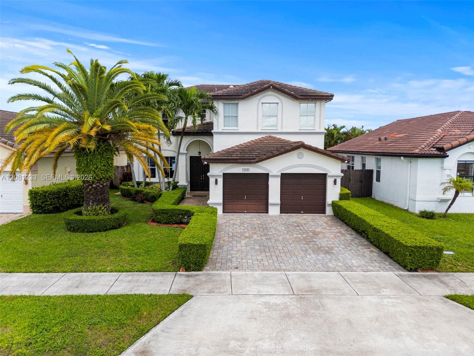 15541 SW 21st Ter photo 2