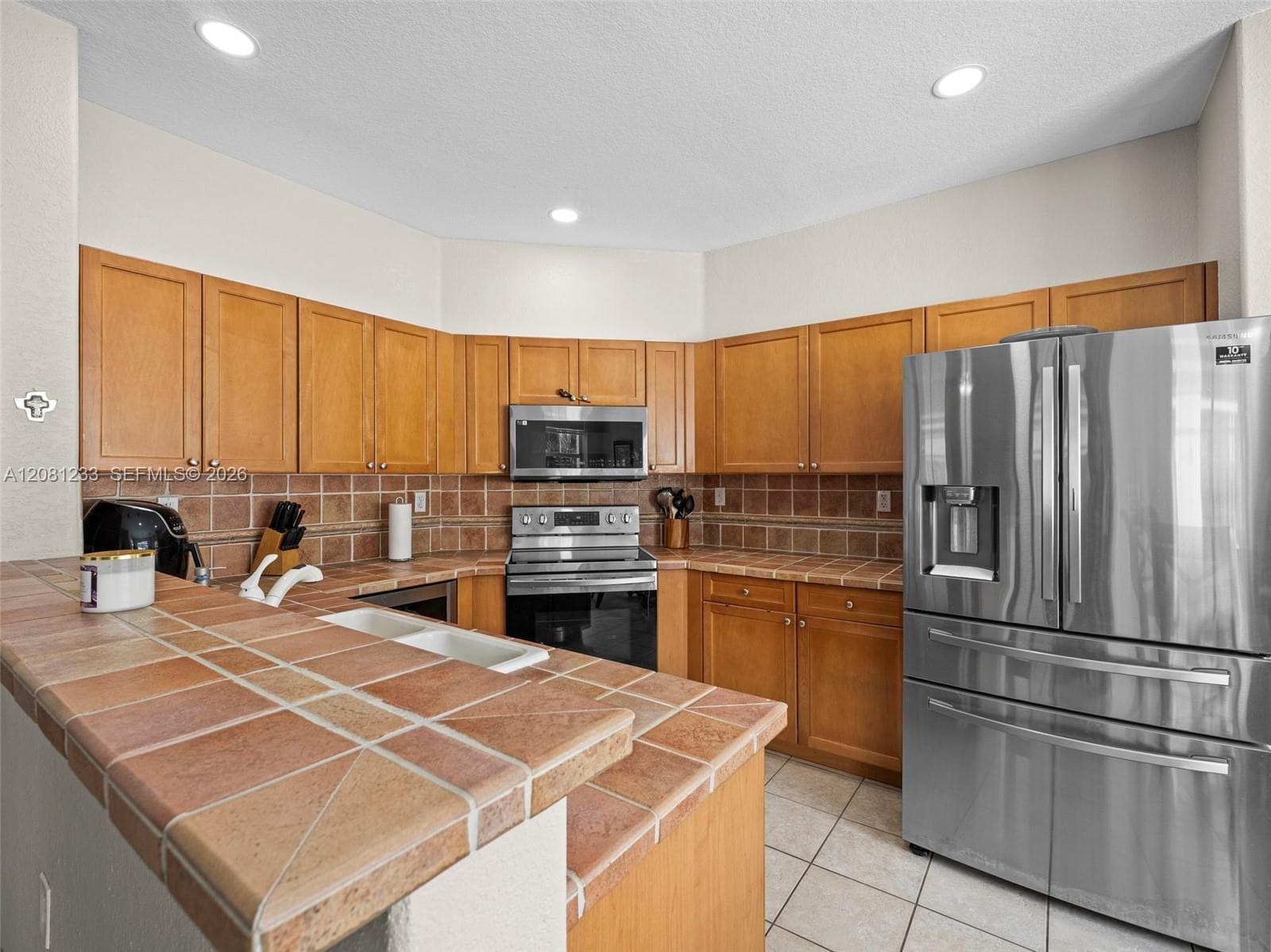 15541 SW 21st Ter photo 5