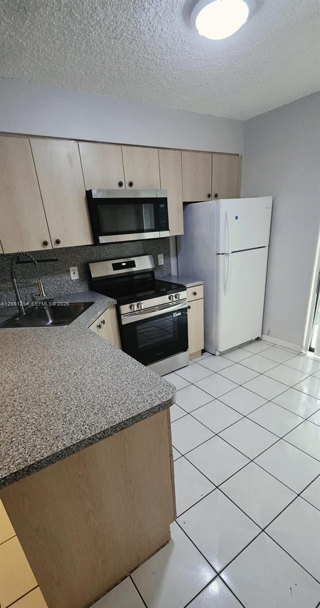 ALAMEDA TOWER 6 CONDO · #204 in Hialeah - Photo 6