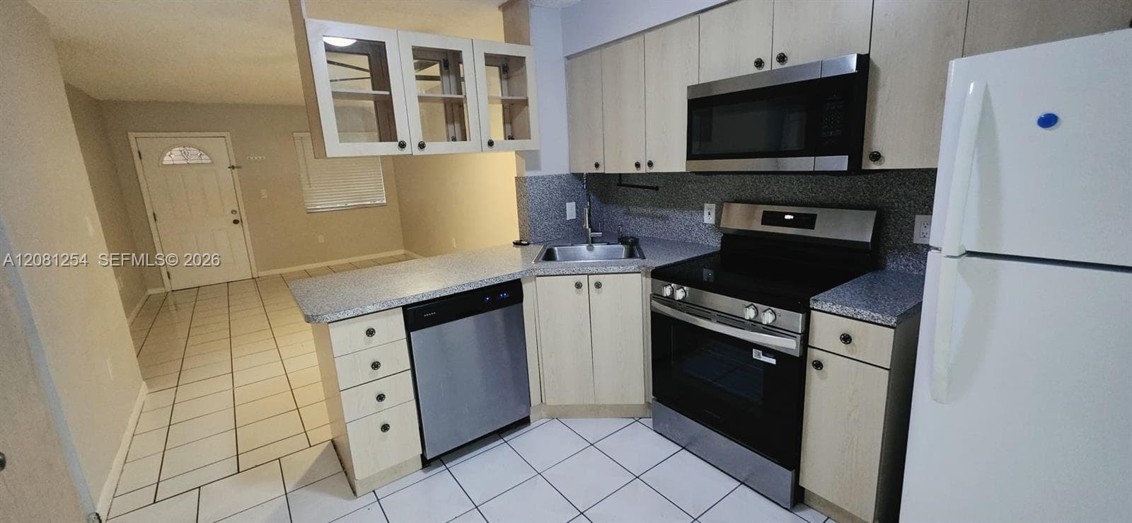 ALAMEDA TOWER 6 CONDO · #204 in Hialeah - Photo 4