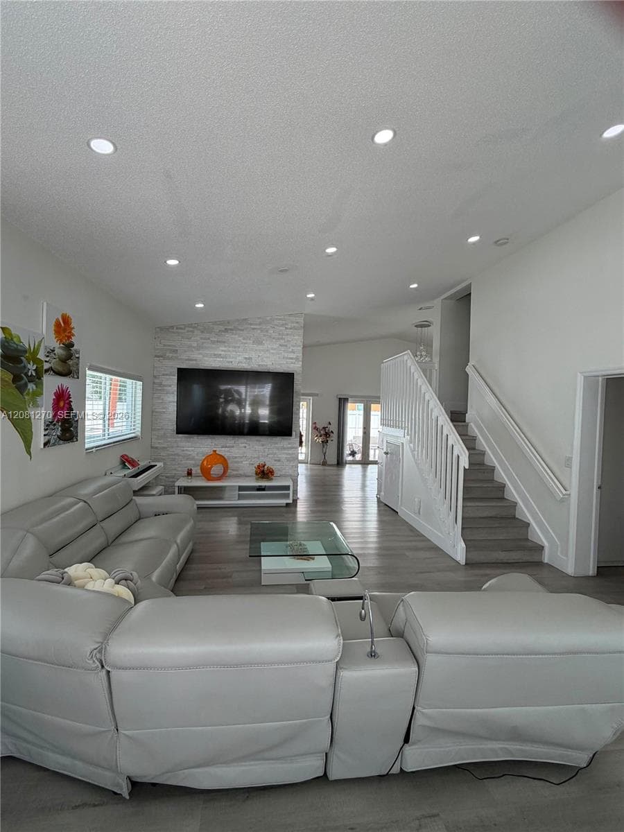 12076 SW 251st St photo 3