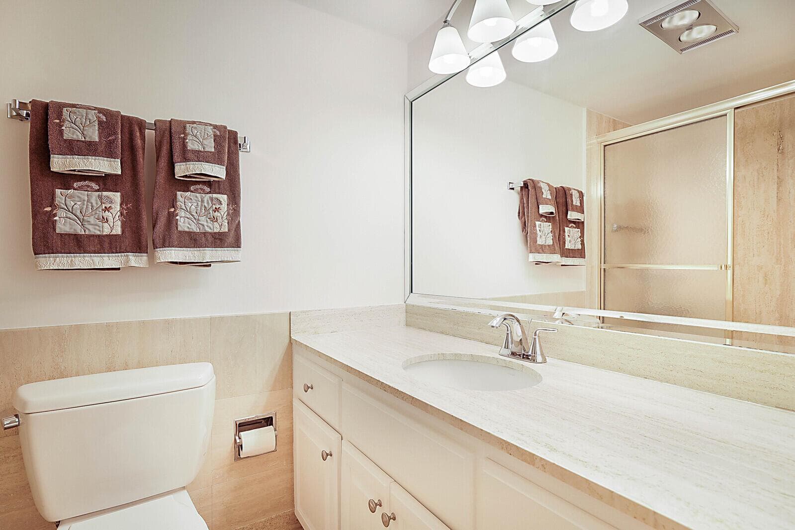 27_700_NE_Harbour_Terrace_Unit_23127_mls