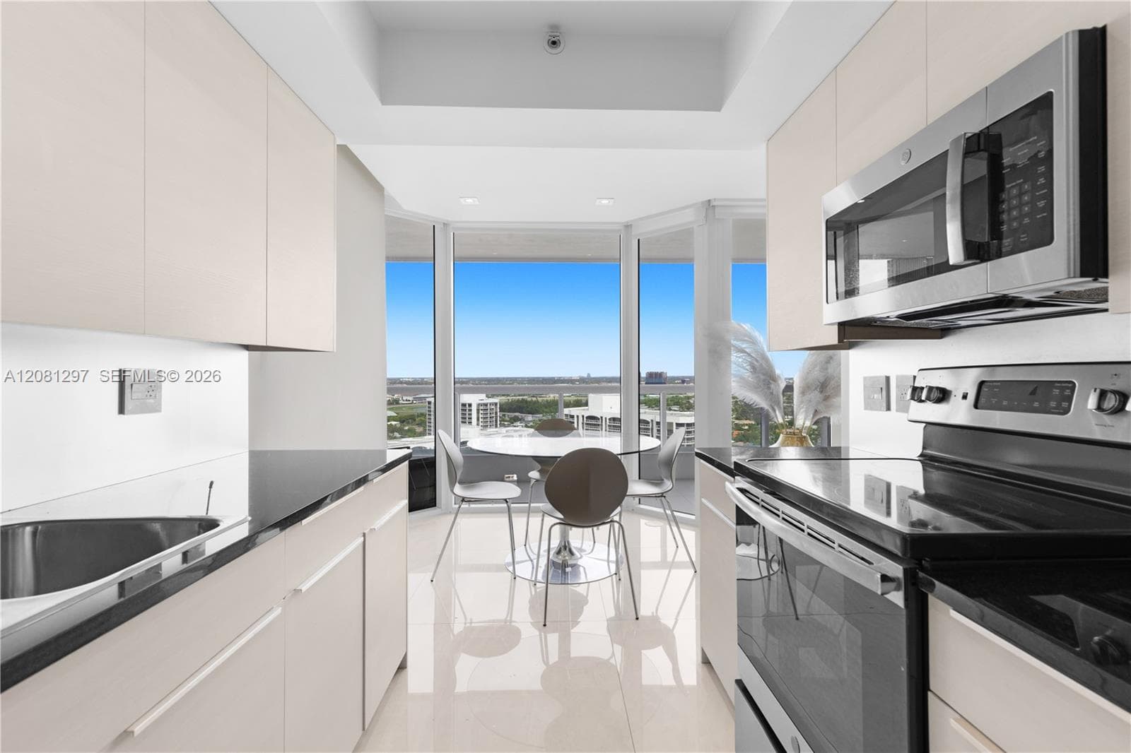 SOUTH TOWER AT THE POINT · #2807 in Aventura - Photo 13