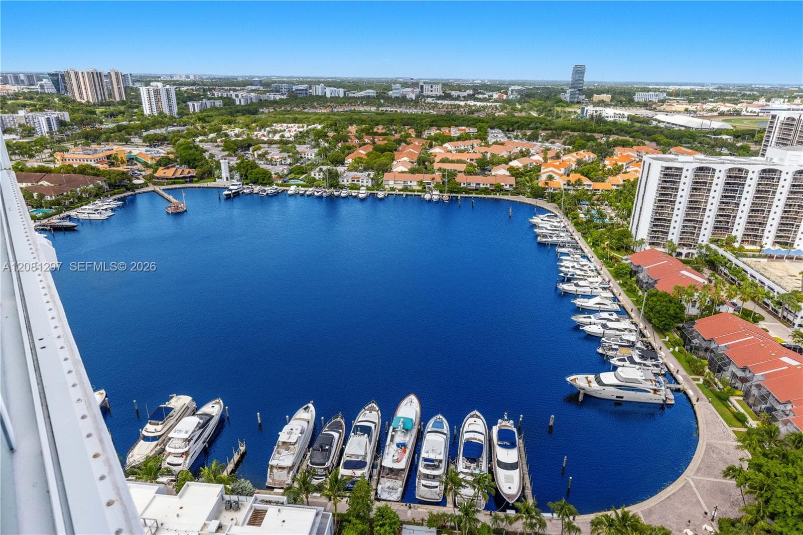 SOUTH TOWER AT THE POINT · #2807 in Aventura - Photo 31