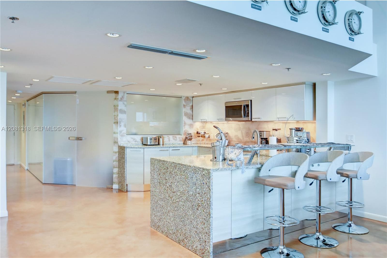5445 Collins Ave #P2 photo 15