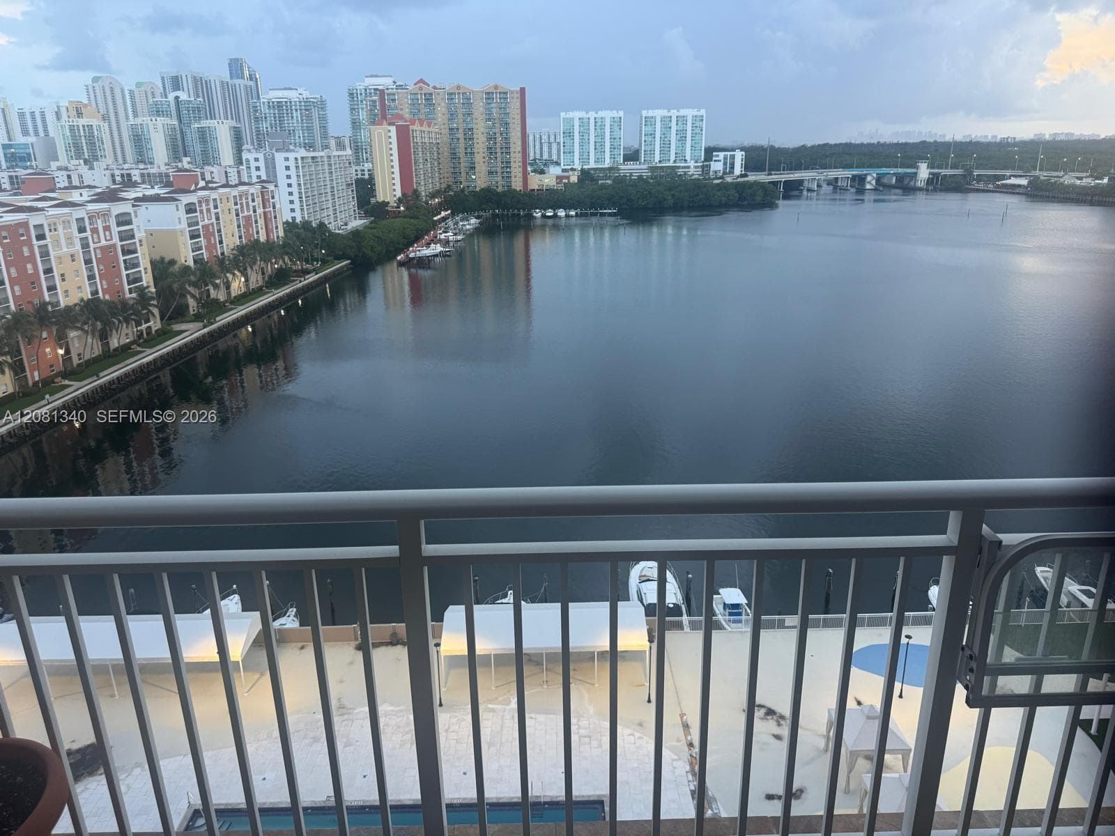 Winston Towers 100 Condo · #1420 in Sunny Isles Beach - Photo 6