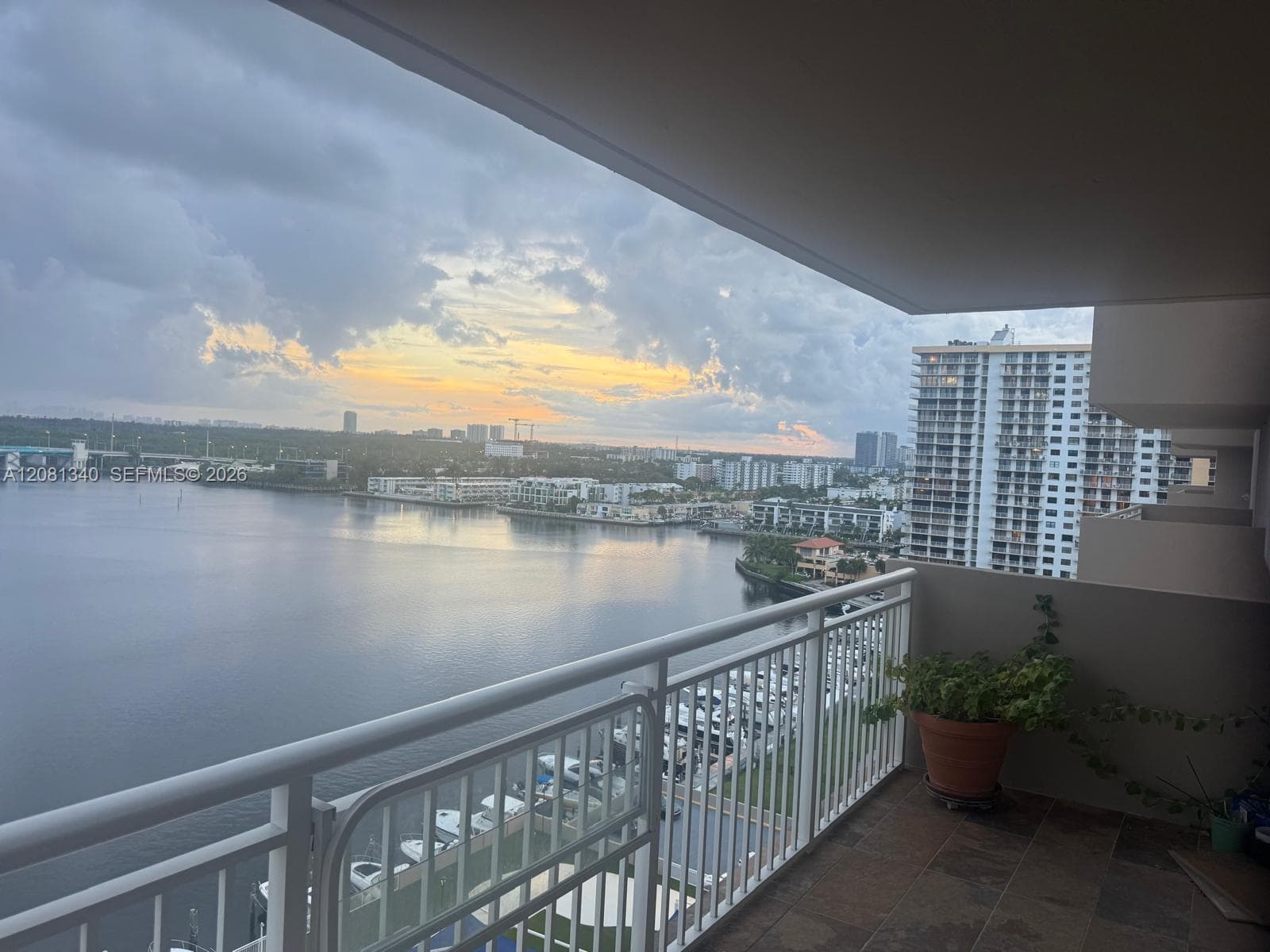 Winston Towers 100 Condo · #1420 in Sunny Isles Beach - Photo 7