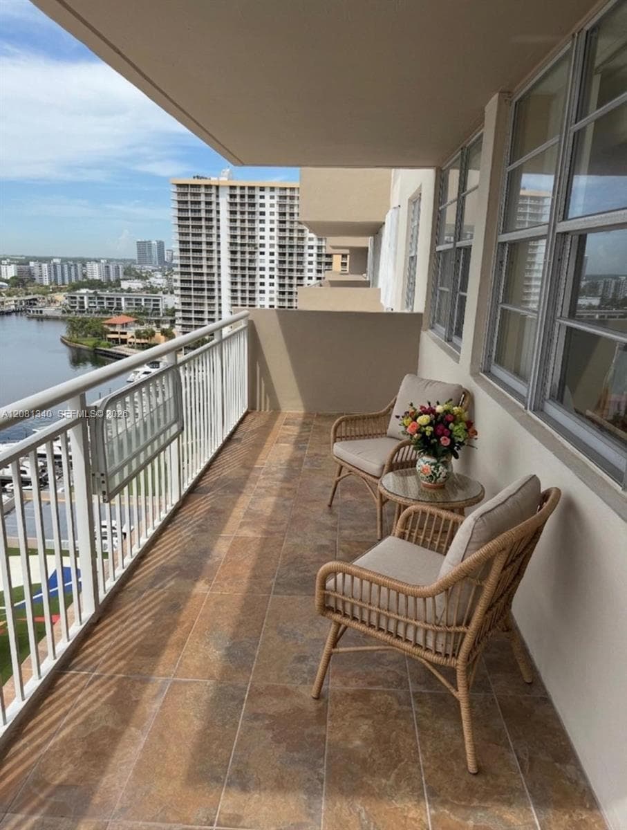 Winston Towers 100 Condo · #1420 in Sunny Isles Beach - Photo 10