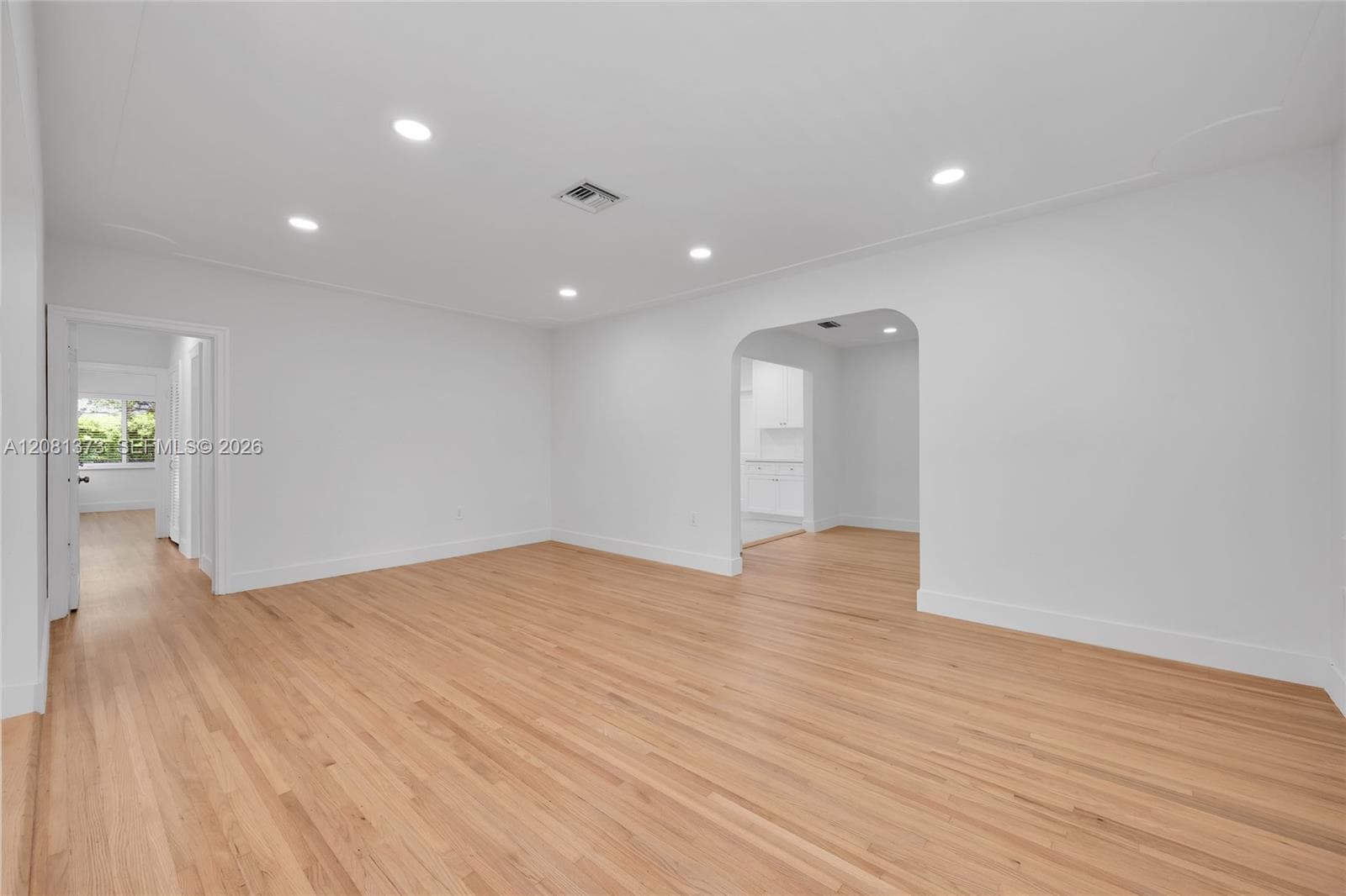 1540 Sarria Ave photo 3